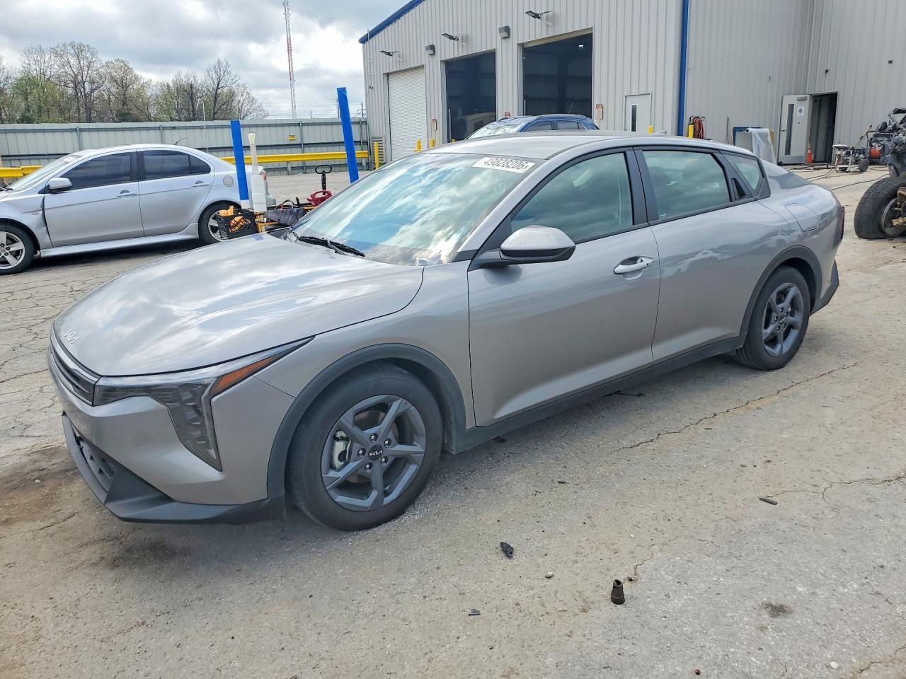 2025 Kia K4 Lxs - zdjęcie główne