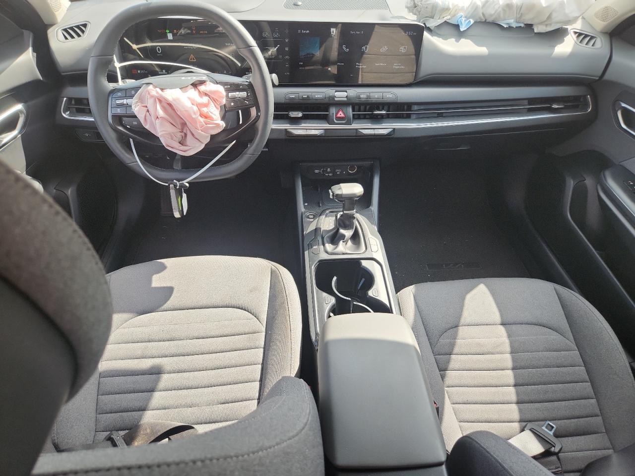 2025 Kia K4 Ex - zdjęcie 8