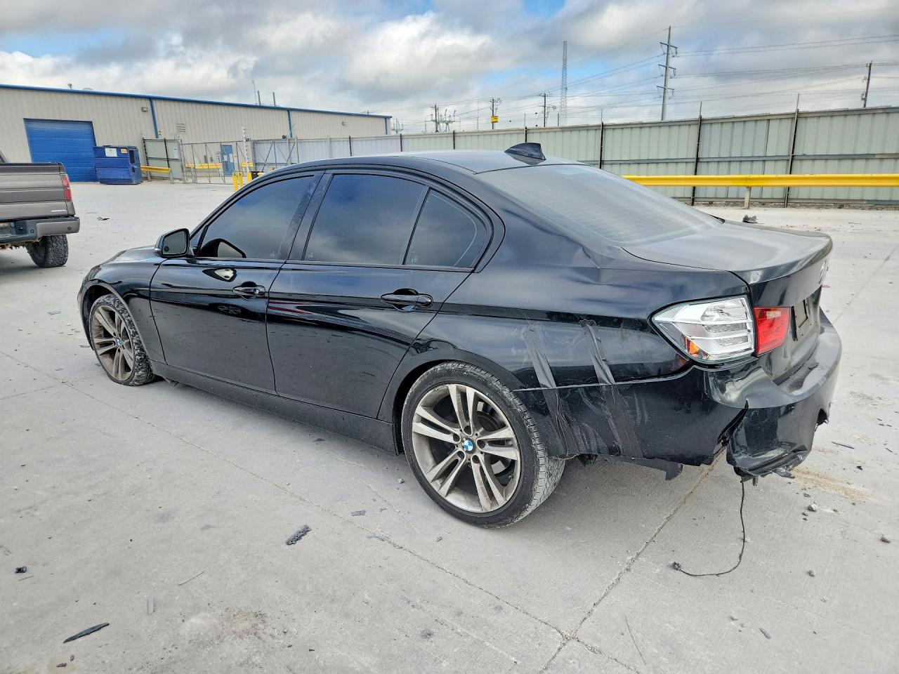 2013 BMW 328 I - zdjęcie 2