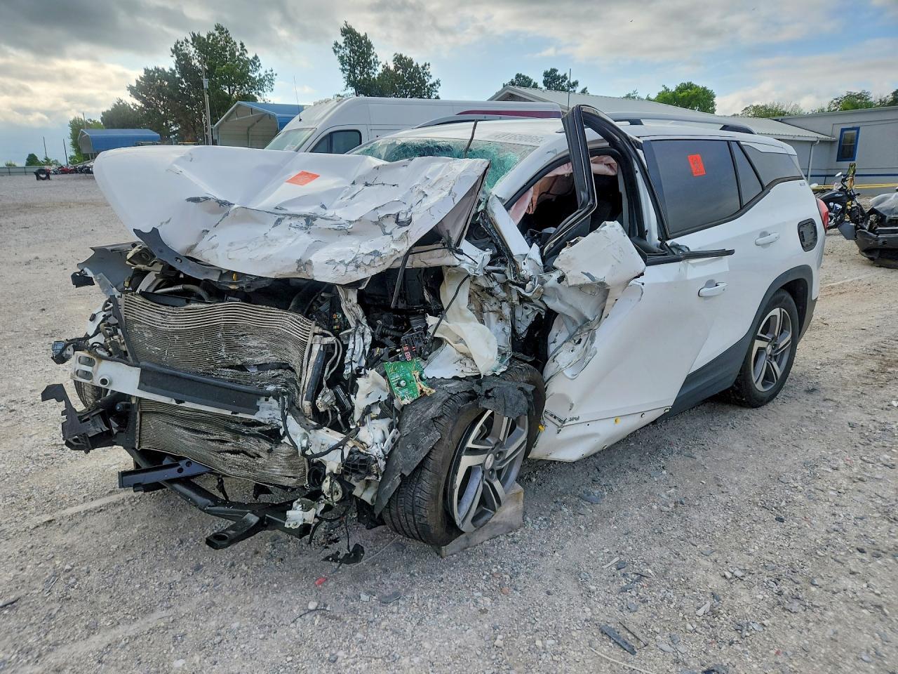 2020 GMC Terrain Slt - zdjęcie główne