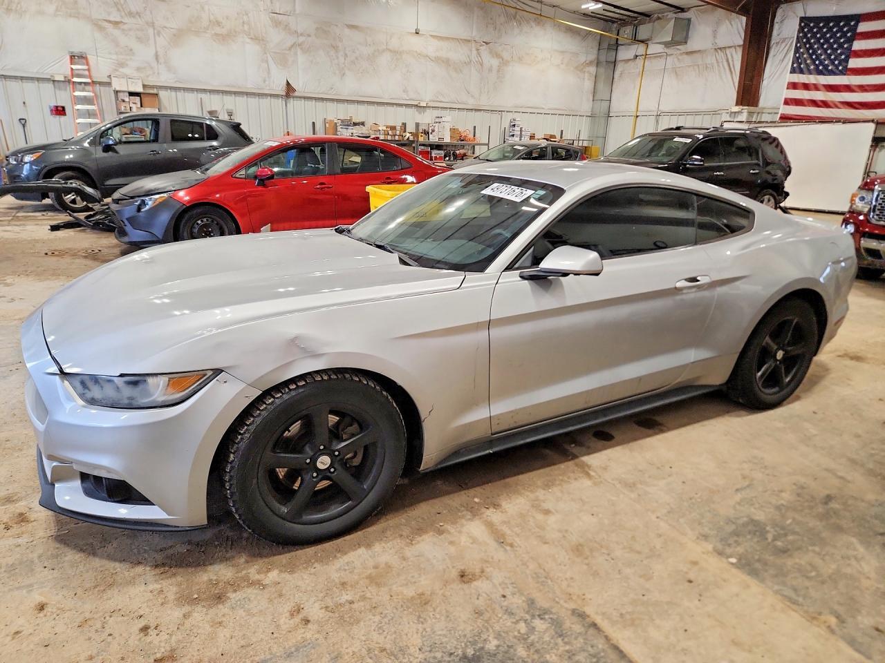 2016 Ford Mustang - zdjęcie główne