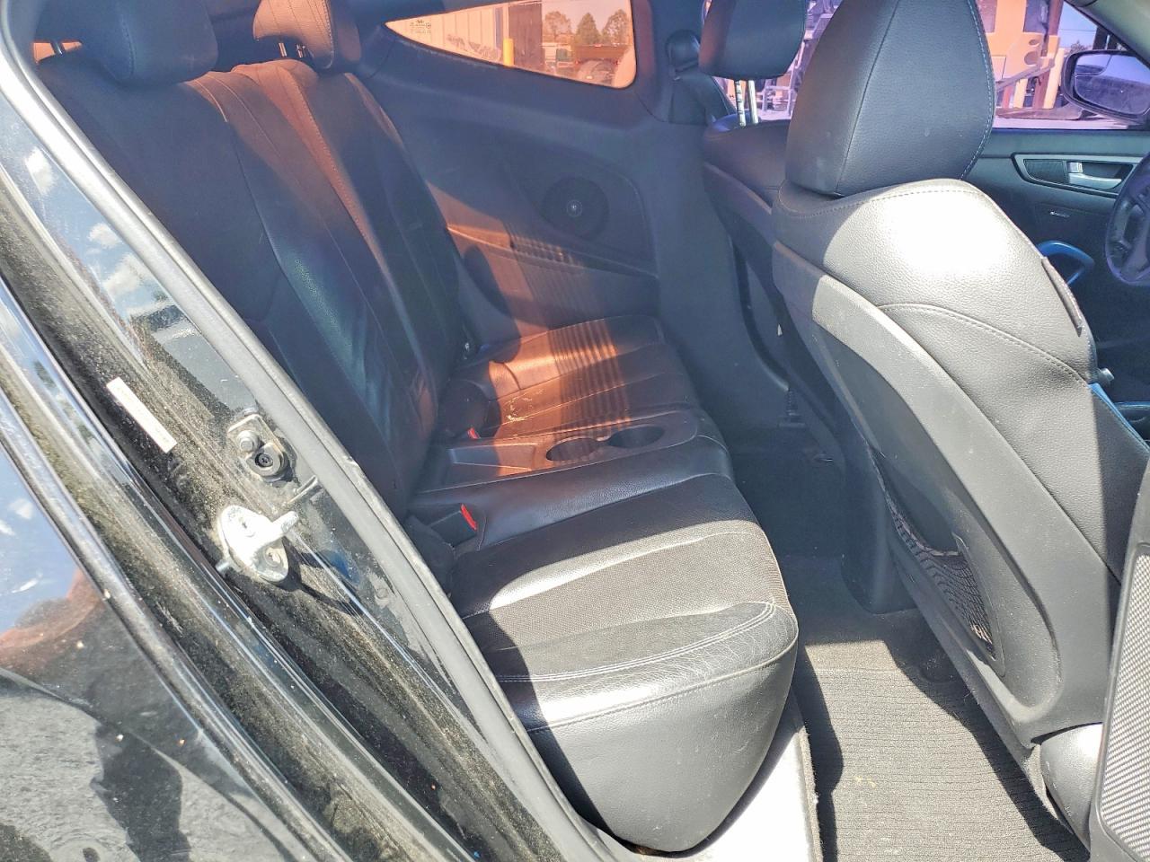 2014 Hyundai Veloster Turbo - zdjęcie 10