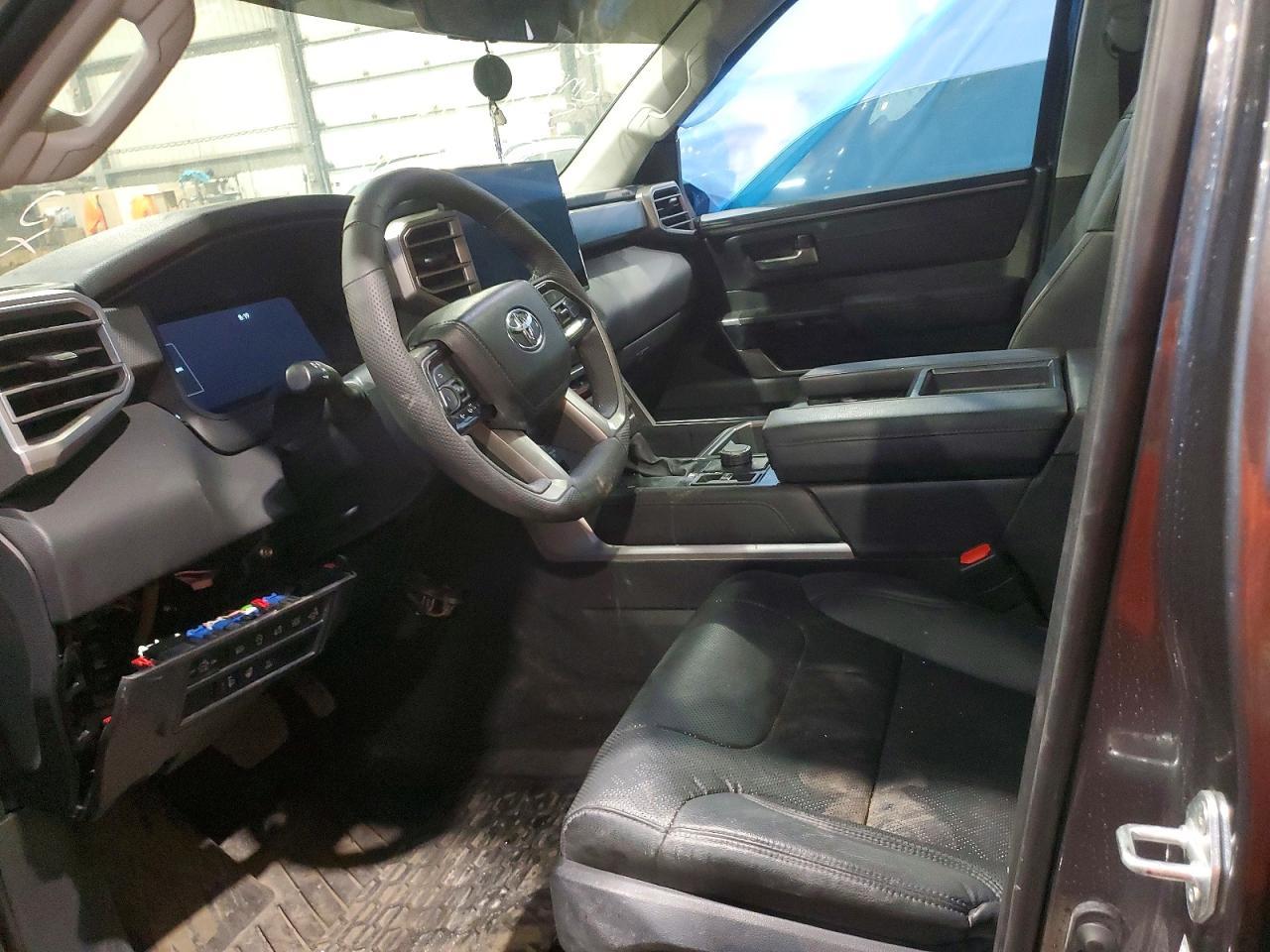 2024 Toyota Tundra Limited - zdjęcie 7