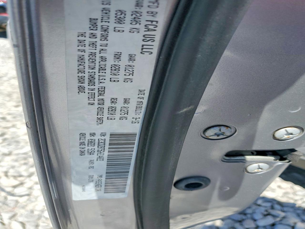 2016 Dodge Challenger R - zdjęcie 12