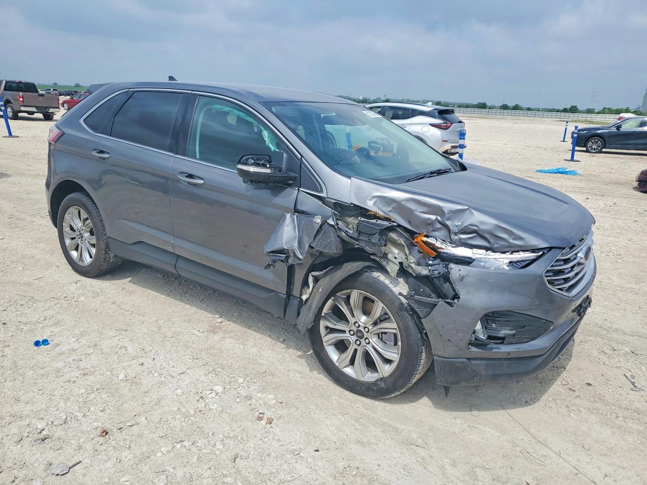 2024 Ford Edge Titanium - zdjęcie 4