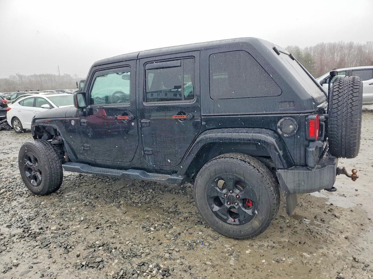 2014 Jeep Wrangler Unlimited Sahara - zdjęcie 2