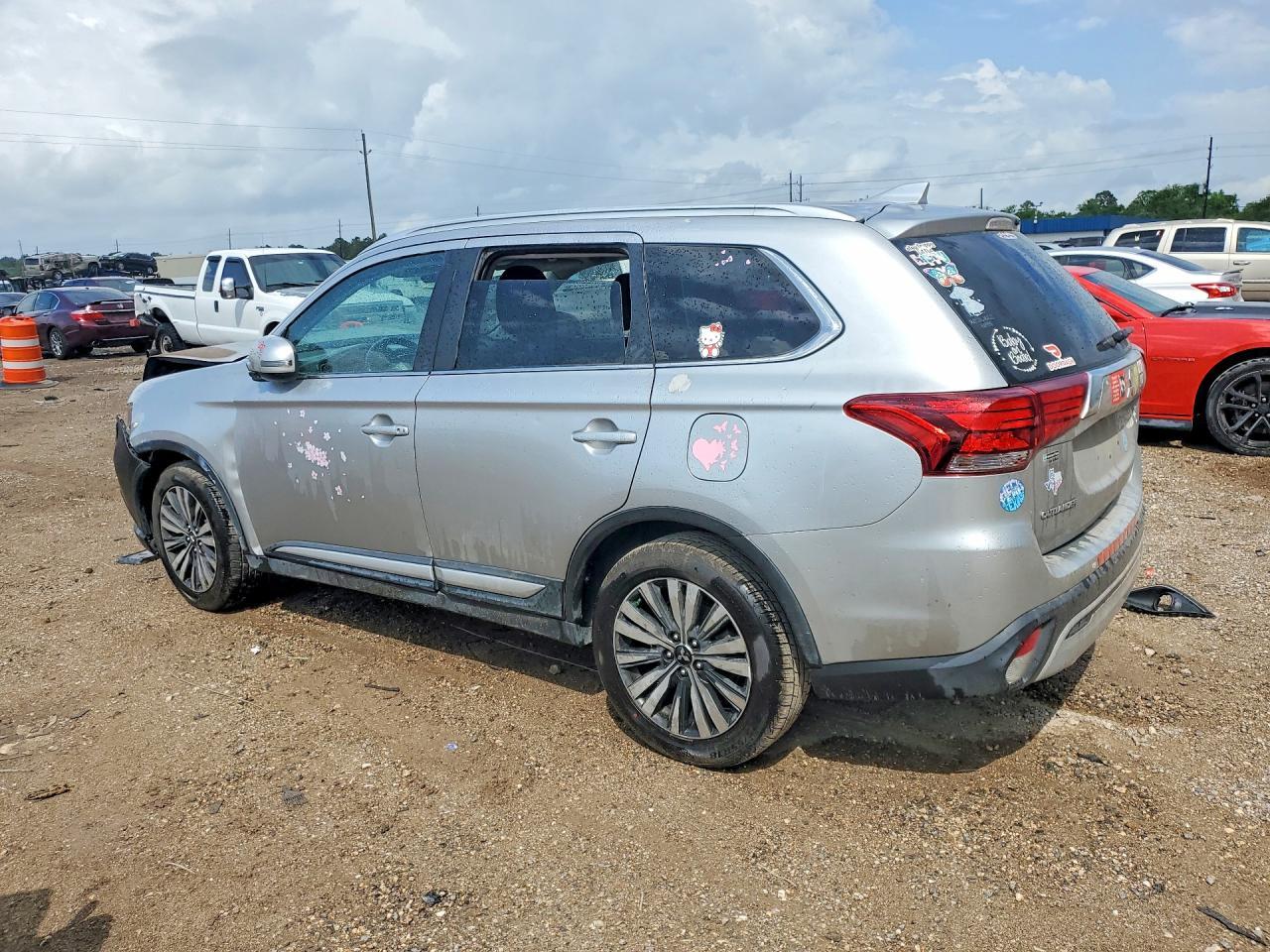 2020 Mitsubishi Outlander Se - zdjęcie 2