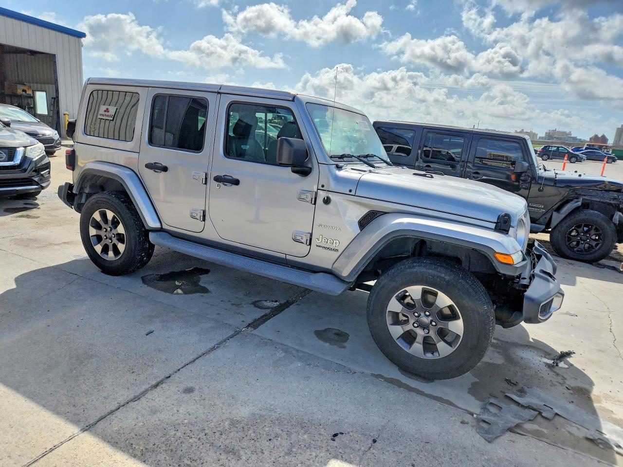 2018 Jeep Wrangler Unlimited Sahara - zdjęcie 4