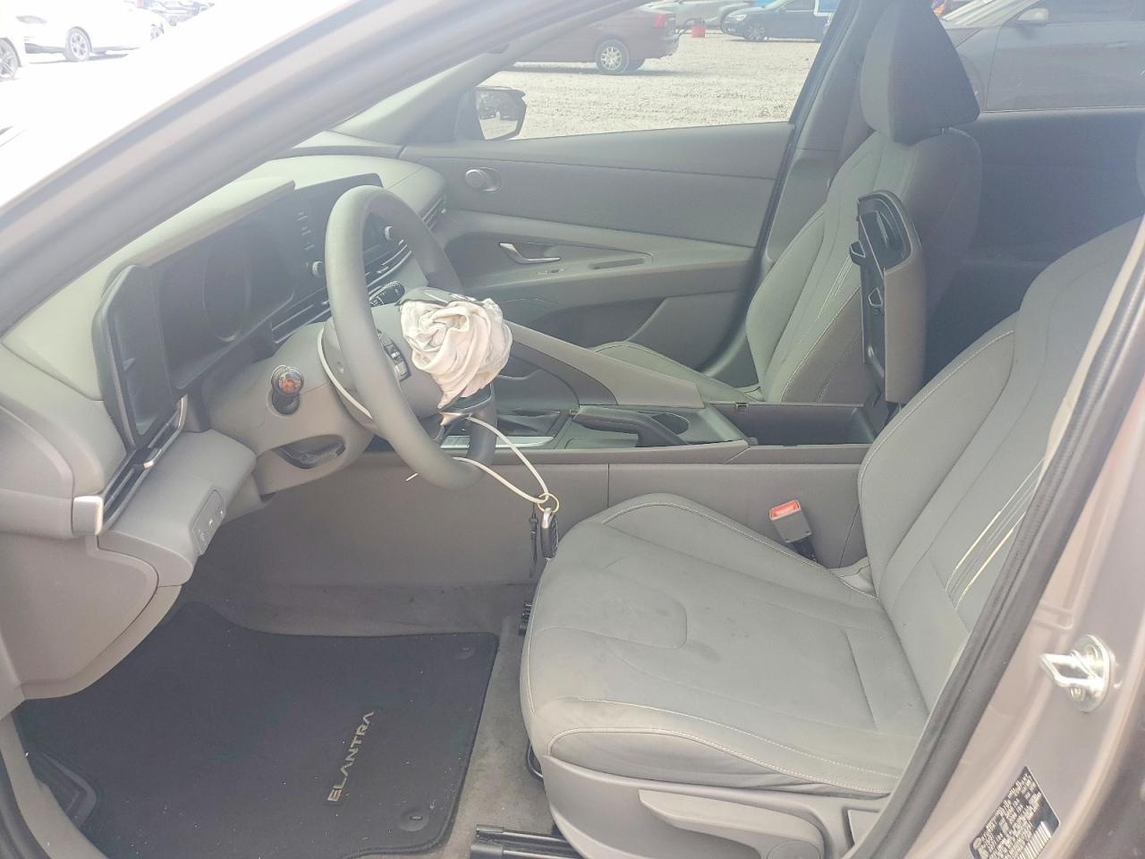 2022 Hyundai Elantra Sel - zdjęcie 7