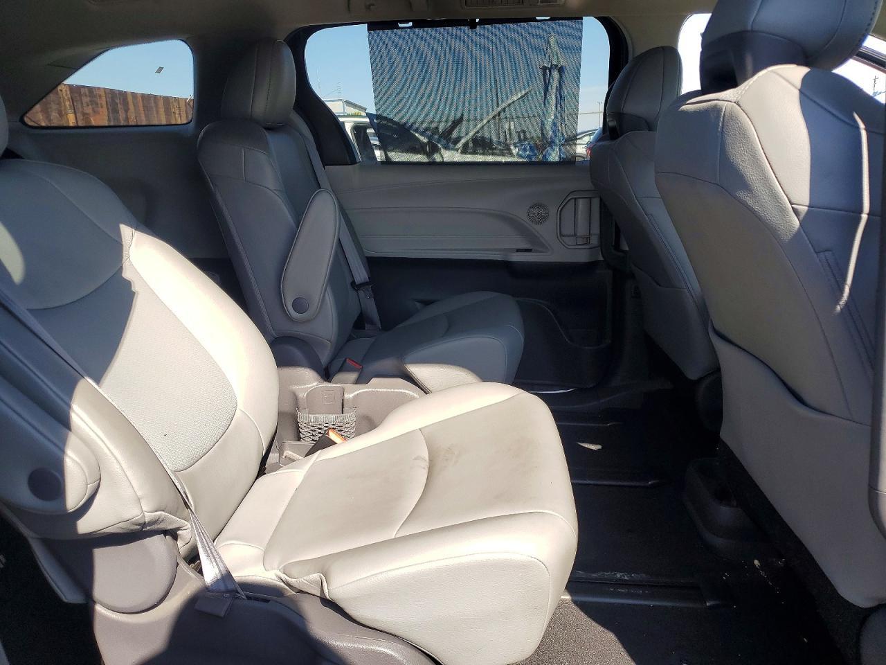 2021 Toyota Sienna Xle 7-Passenger - zdjęcie 12