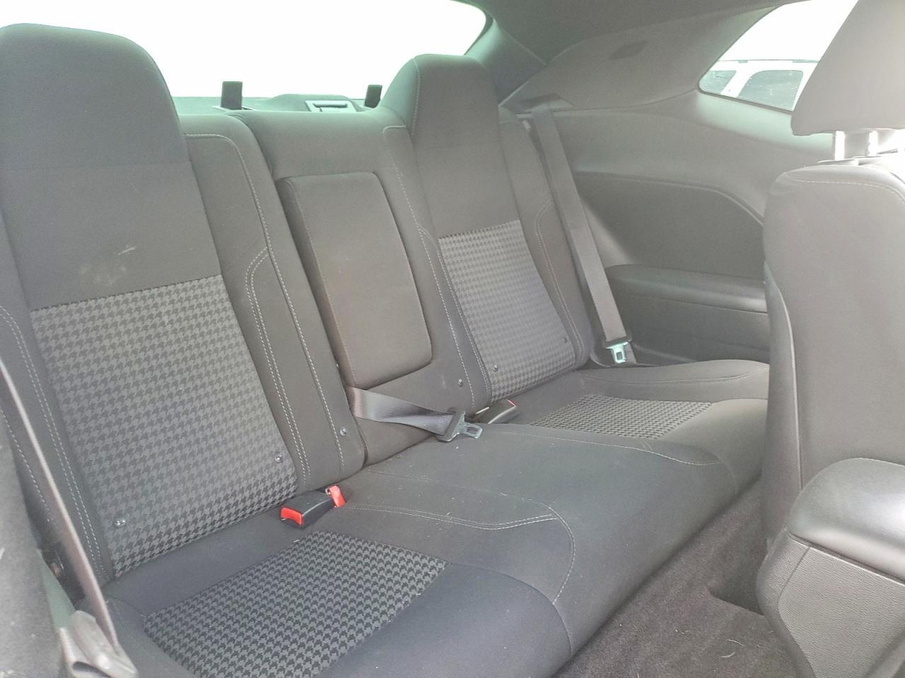 2016 Dodge Challenger Sxt - zdjęcie 10