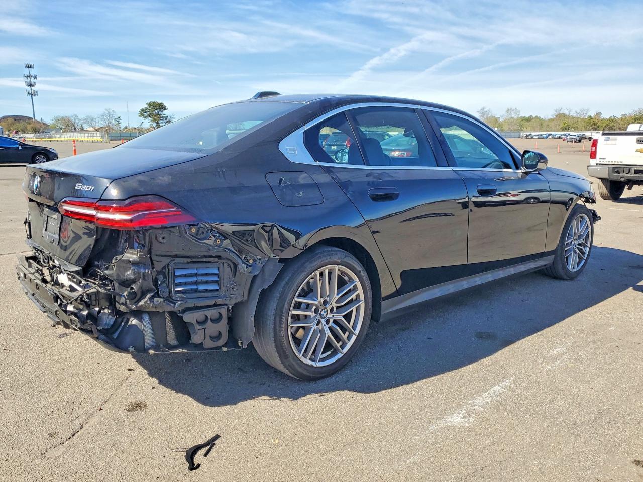 2024 BMW 530 Xi - zdjęcie 3