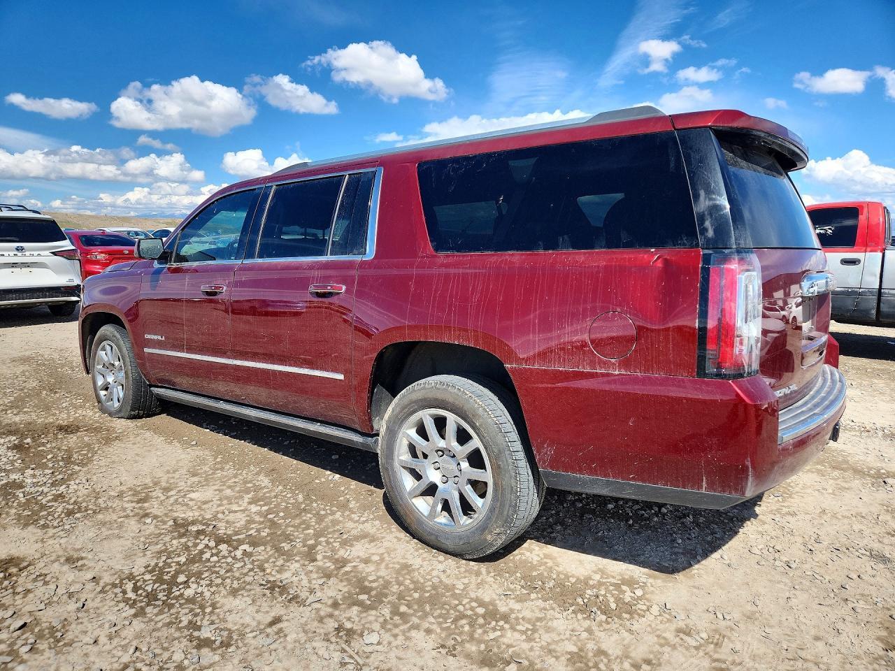2017 GMC Yukon Xl Denali - zdjęcie 2