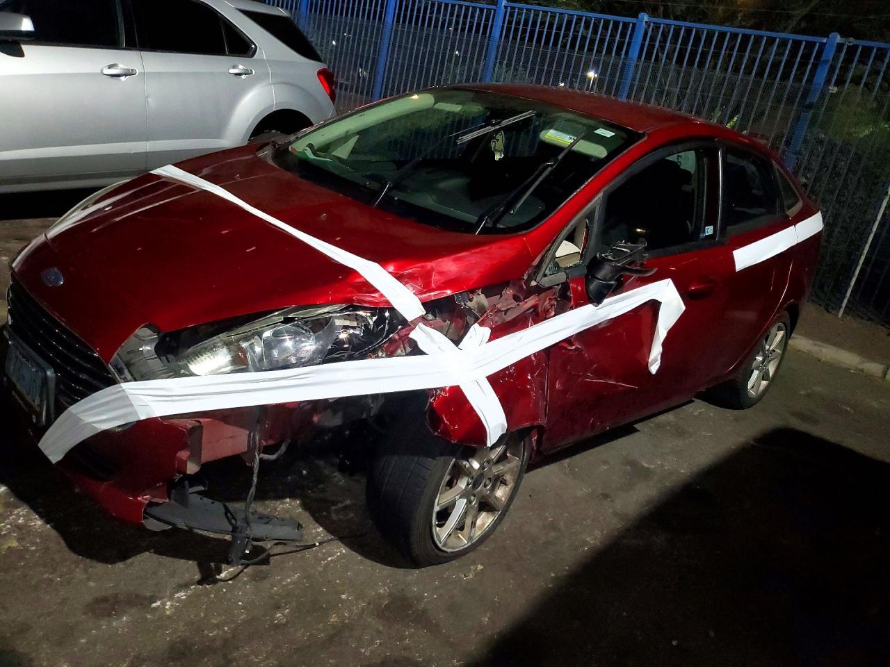 2015 Ford Fiesta Se - zdjęcie główne