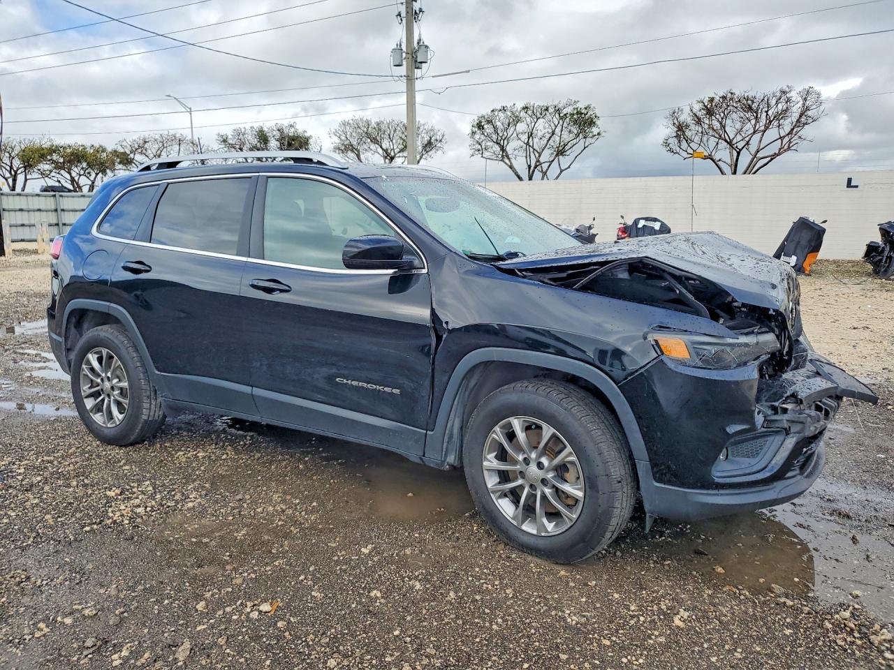 2019 Jeep Cherokee Latitude Plus - zdjęcie 4