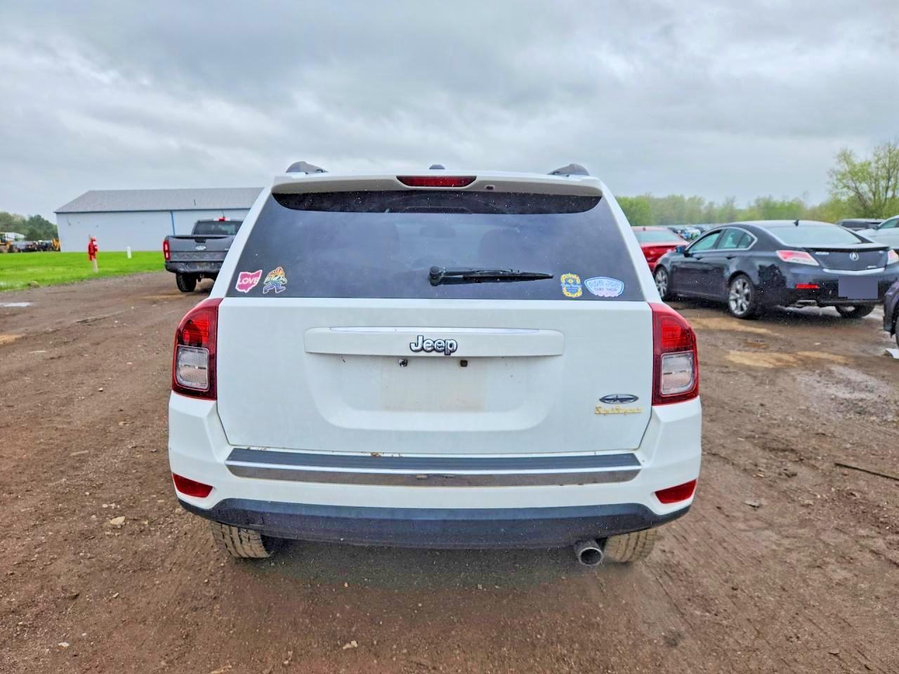 2016 Jeep Compass Latitude - zdjęcie 6