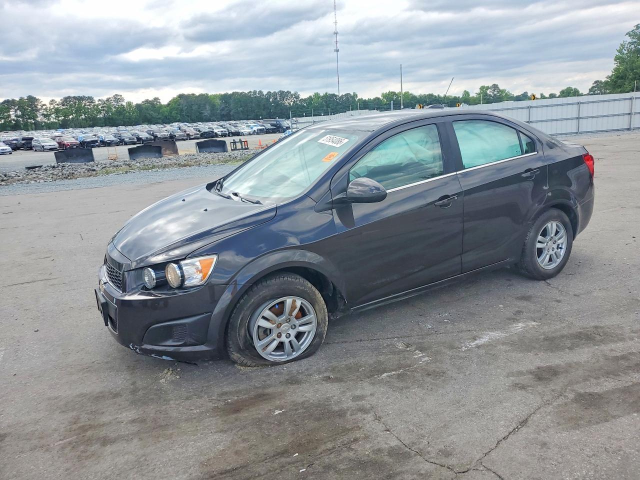 2015 Chevrolet Sonic Lt - zdjęcie główne