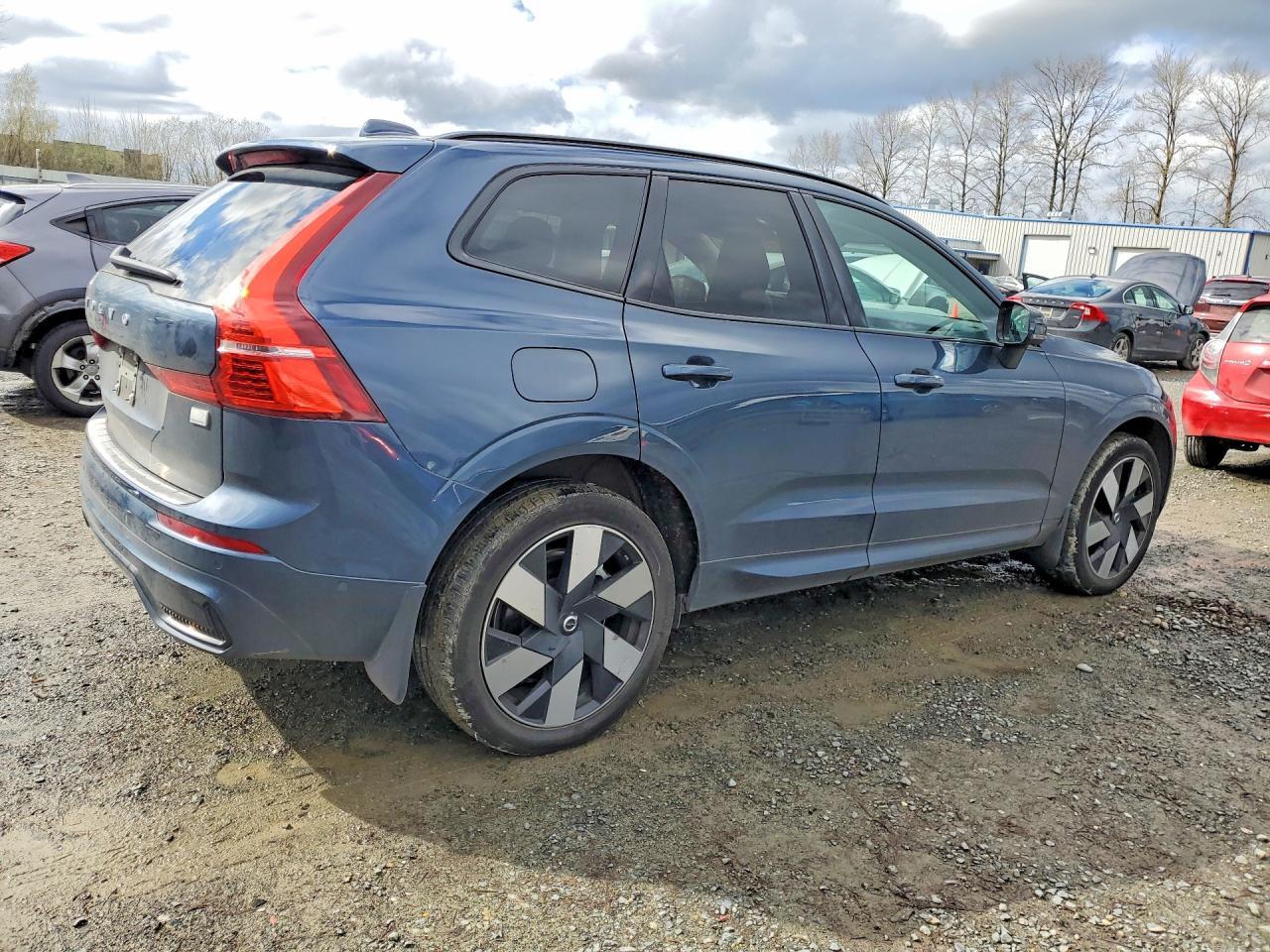 2024 Volvo Xc60 Plus - zdjęcie 3