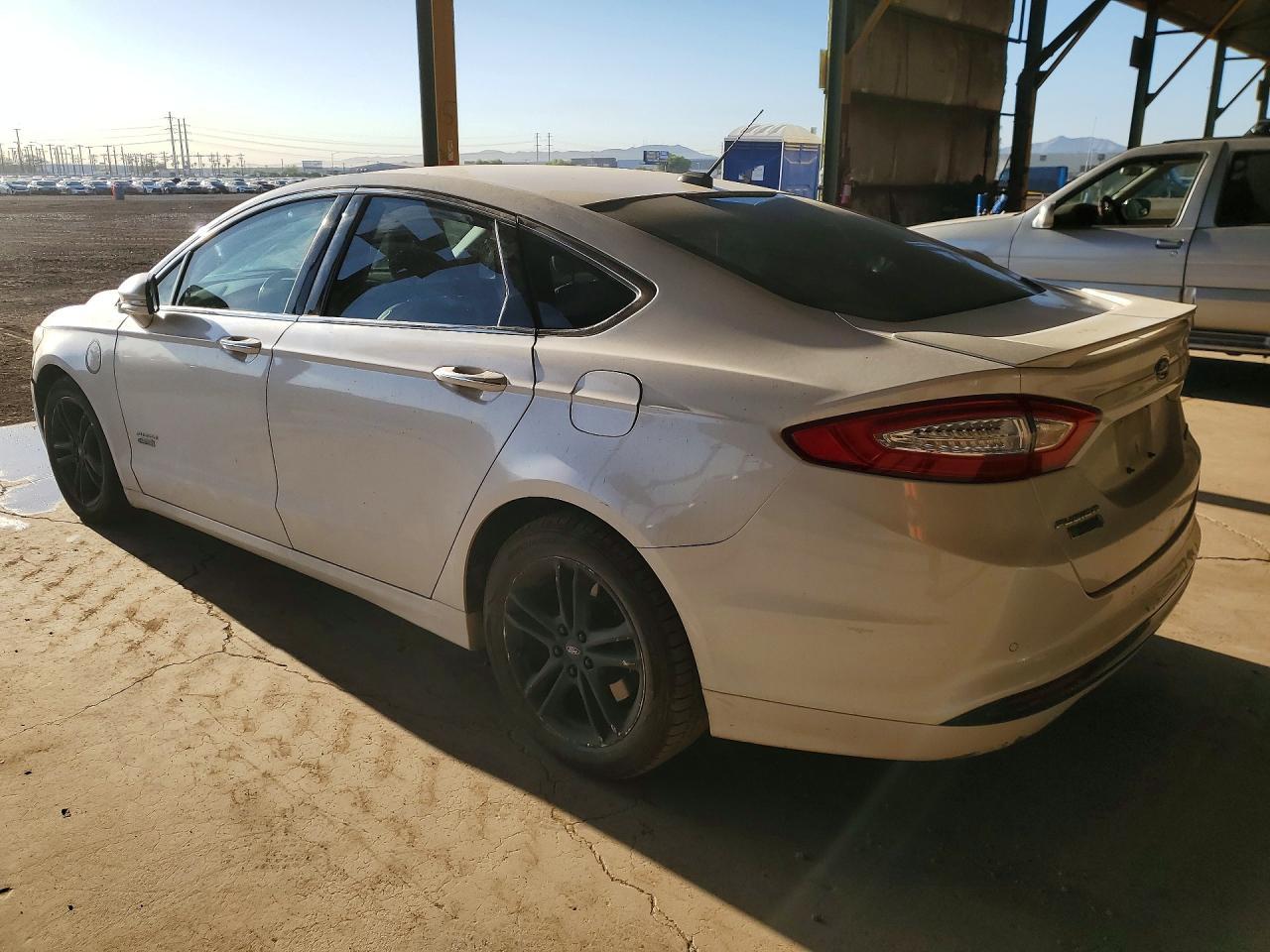 2016 Ford Fusion Titanium Phev - zdjęcie 2