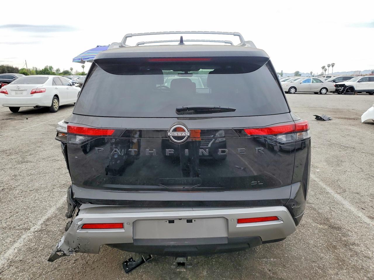 2025 Nissan Pathfinder Sl - zdjęcie 6