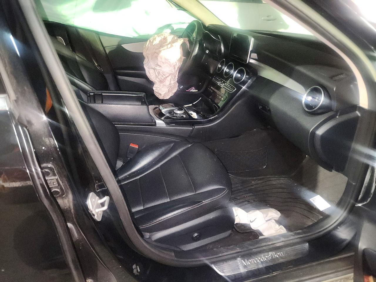 2015 Mercedes-Benz C 300 - zdjęcie 13