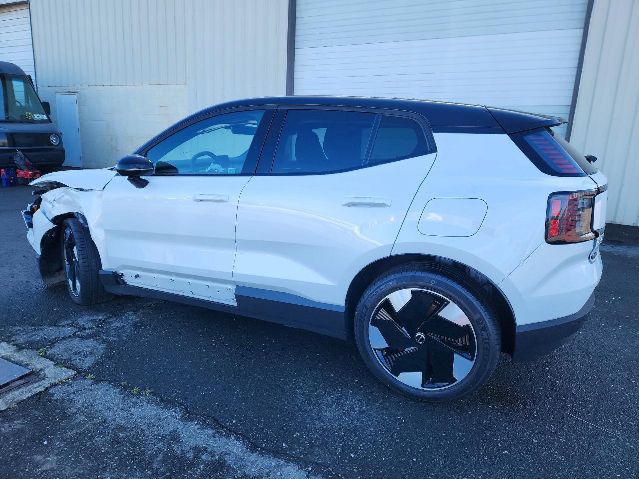 2025 Volvo Ex30 Plus - zdjęcie 2