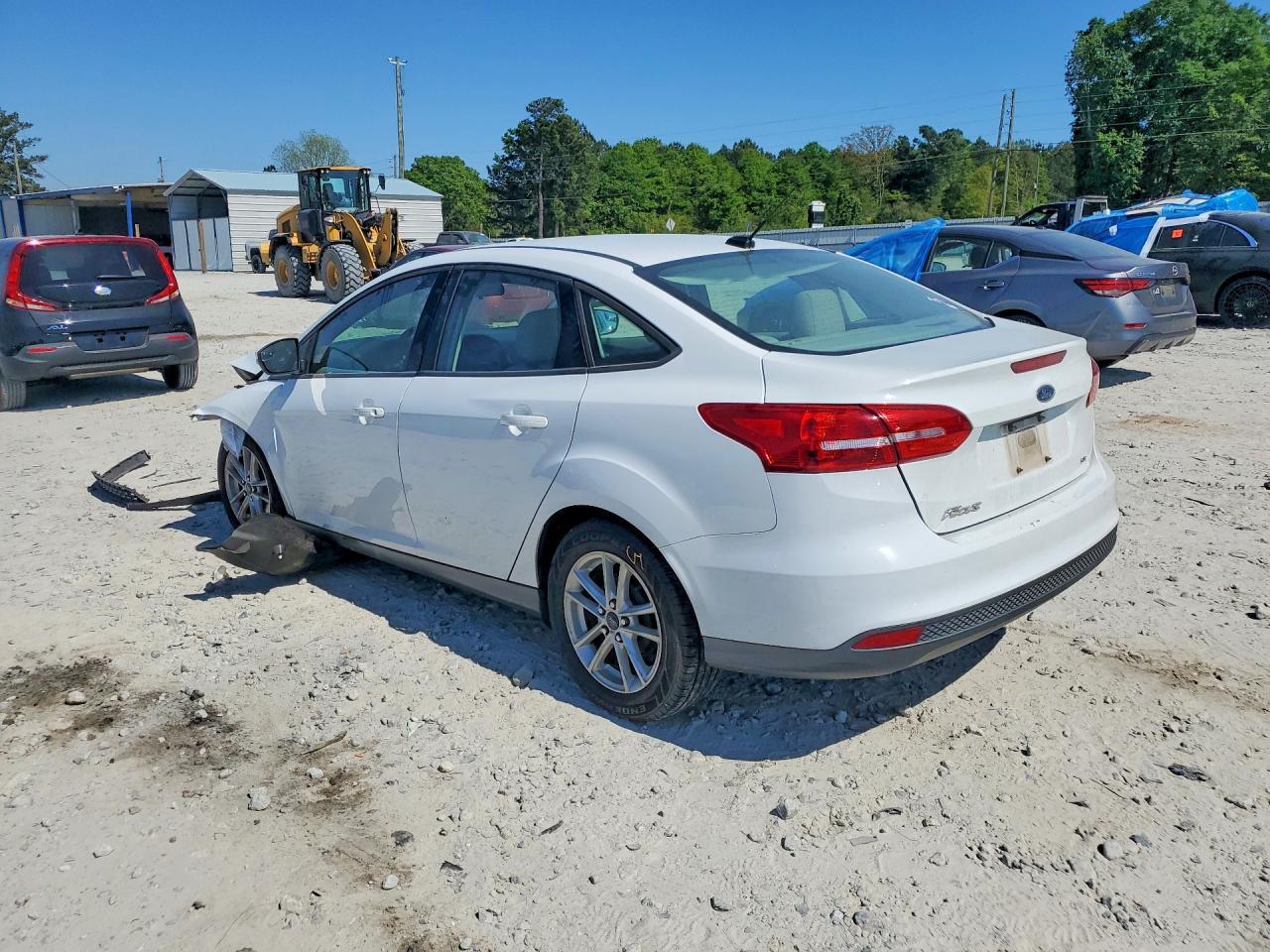 2017 Ford Focus Se - zdjęcie 2