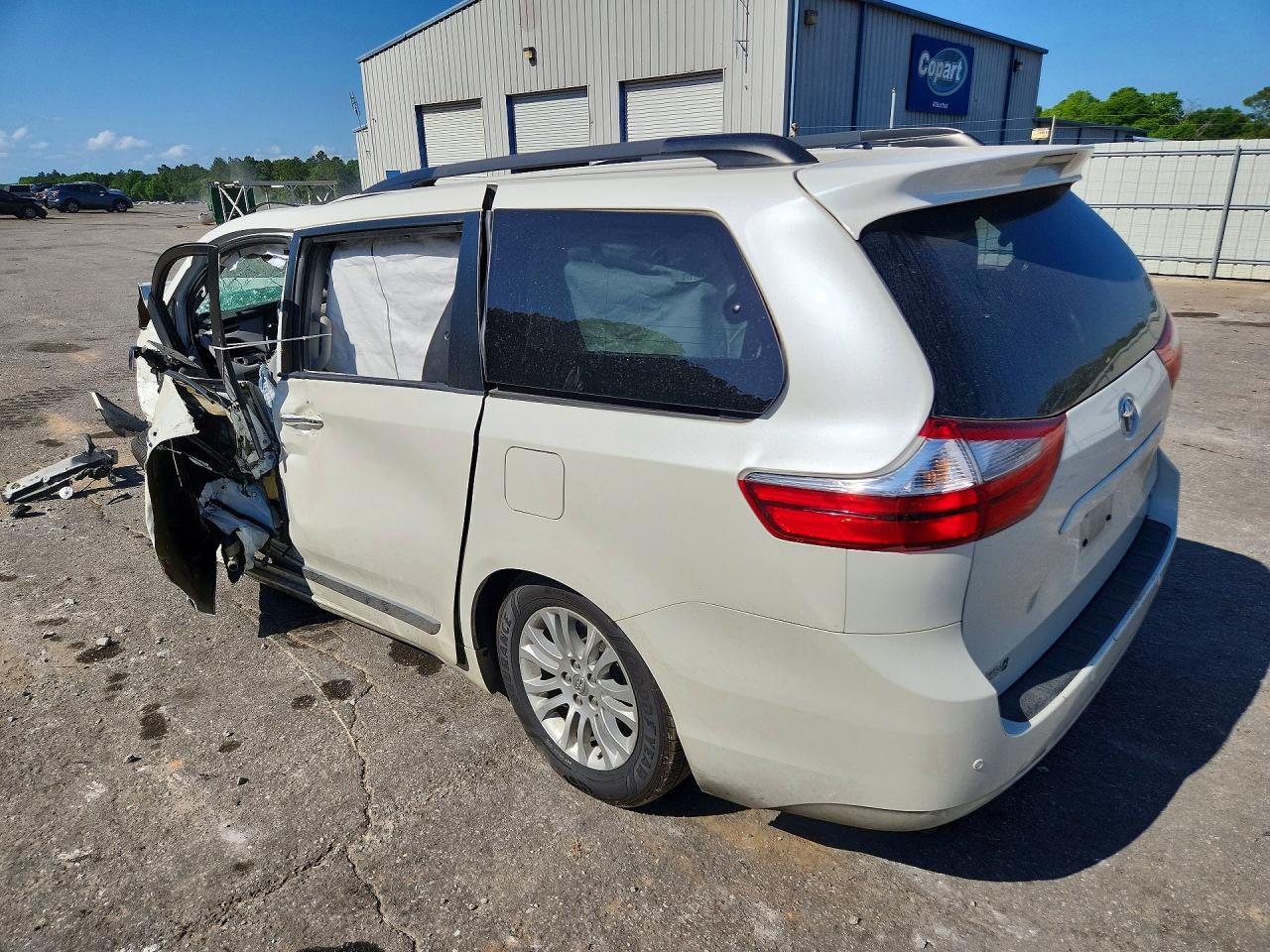 2016 Toyota Sienna Xle 8-Passenger - zdjęcie 2