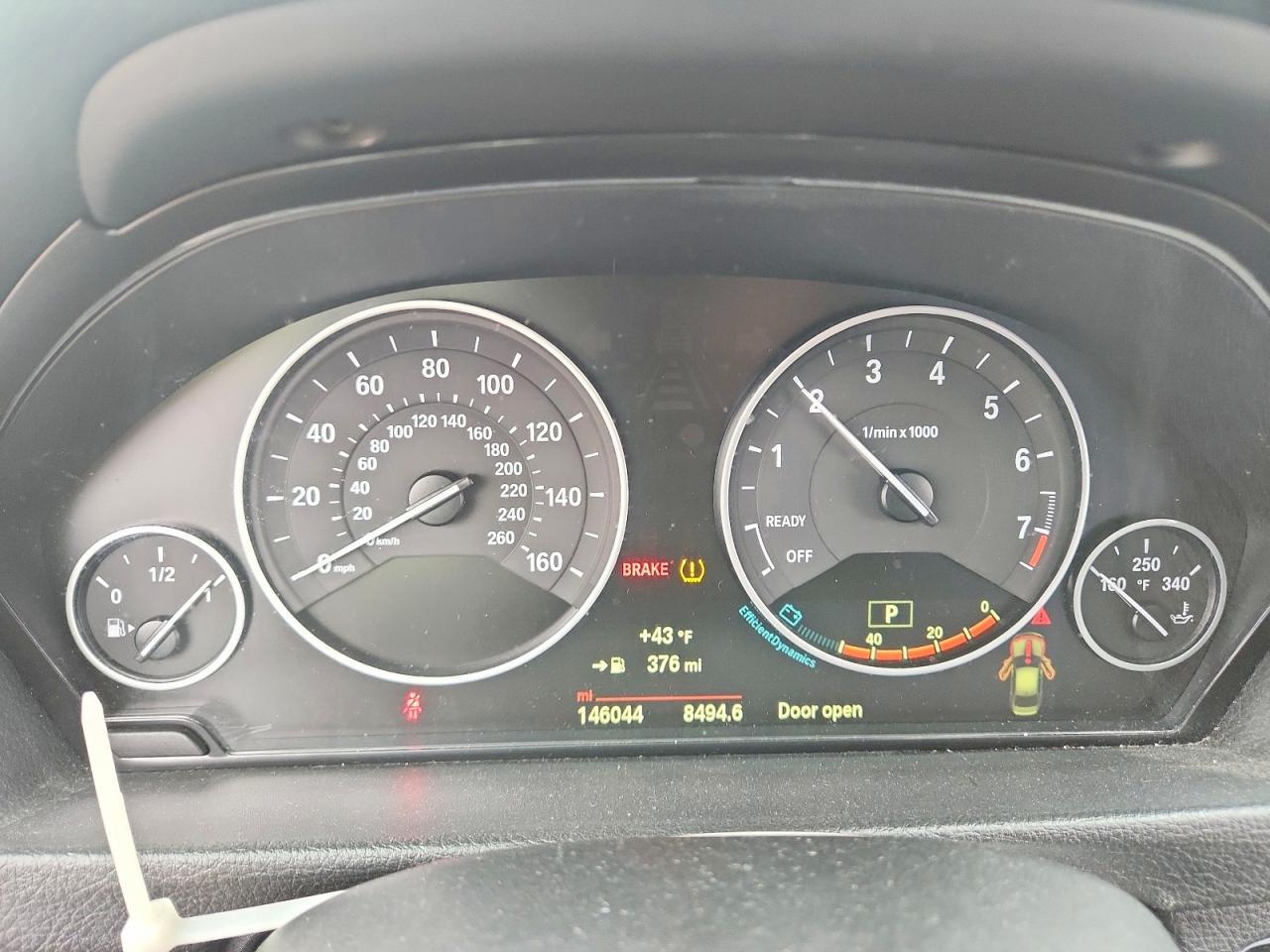 2015 BMW 320 I xDrive - zdjęcie 9