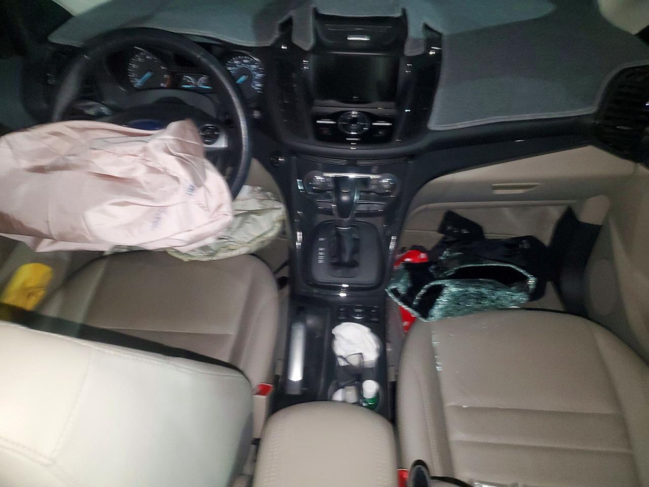 2016 Ford Escape Titanium - zdjęcie 8