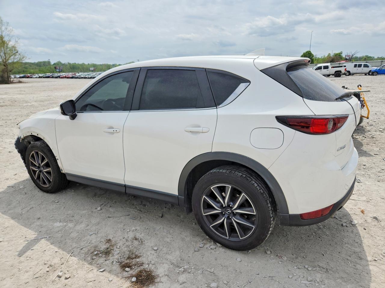 2018 Mazda Cx-5 Touring - zdjęcie 2