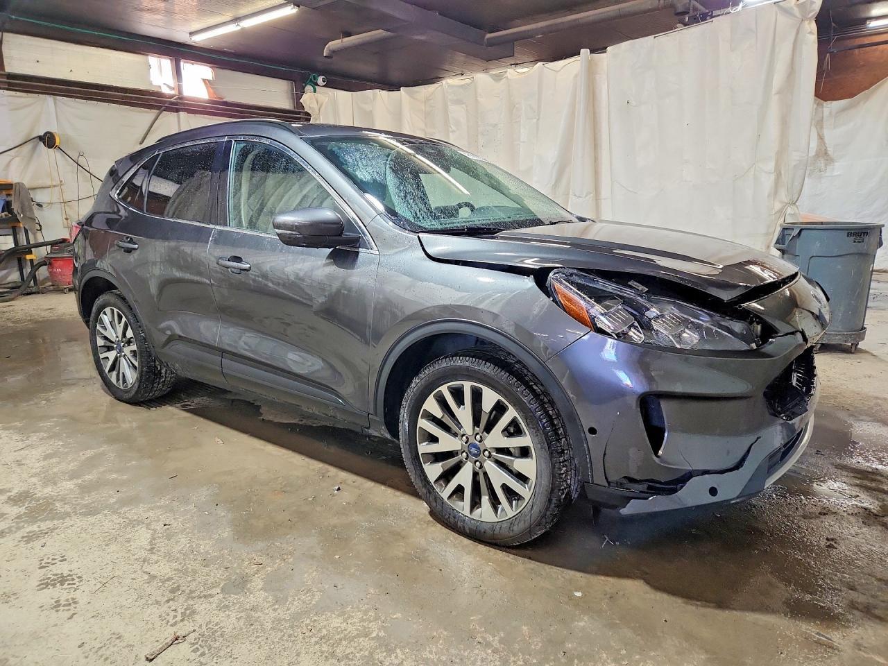 2020 Ford Escape Titanium - zdjęcie 4