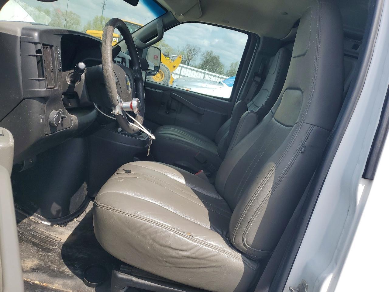 2017 Chevrolet Express G3500 - zdjęcie 7