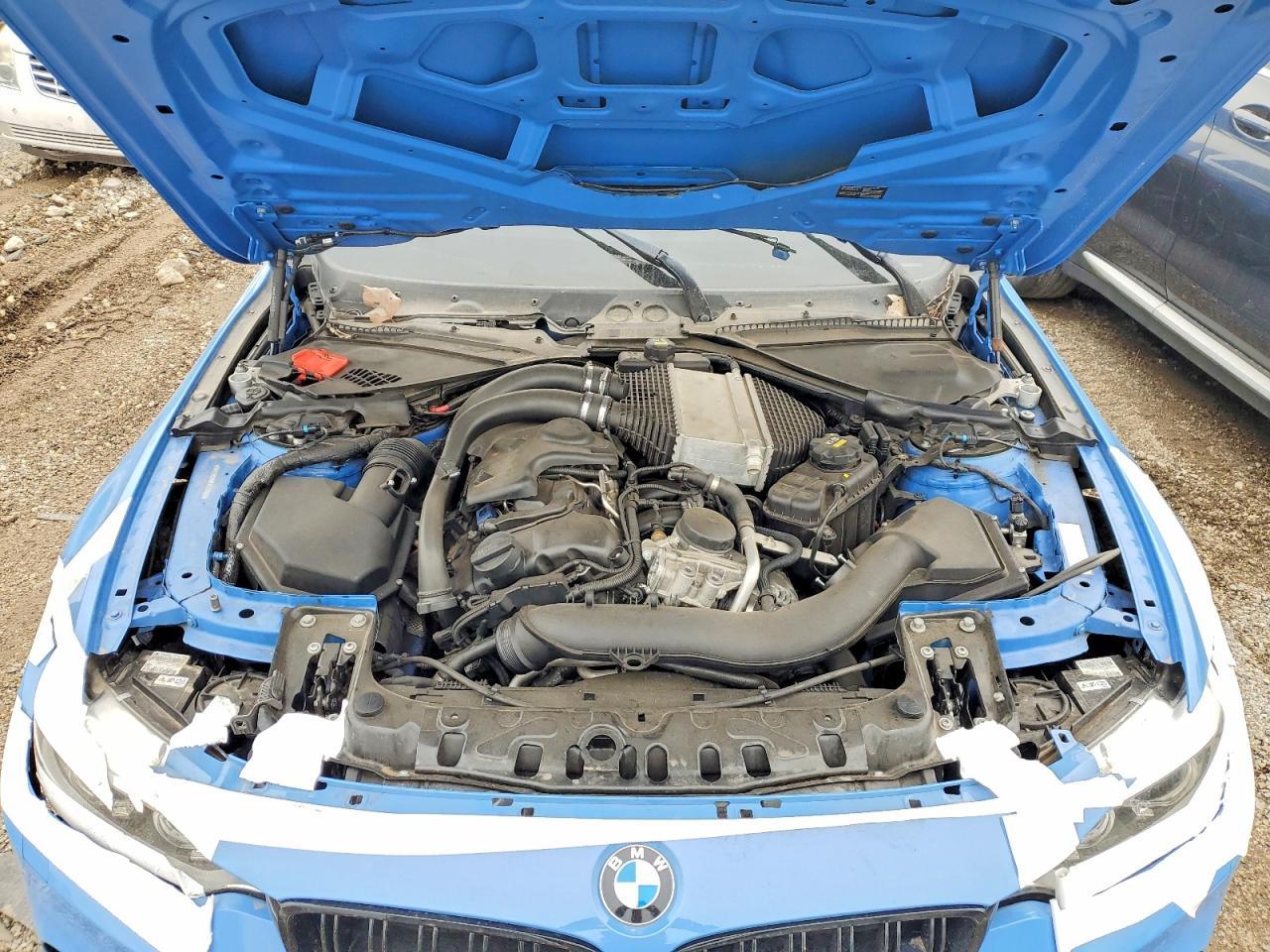 2015 BMW M4 - zdjęcie 12