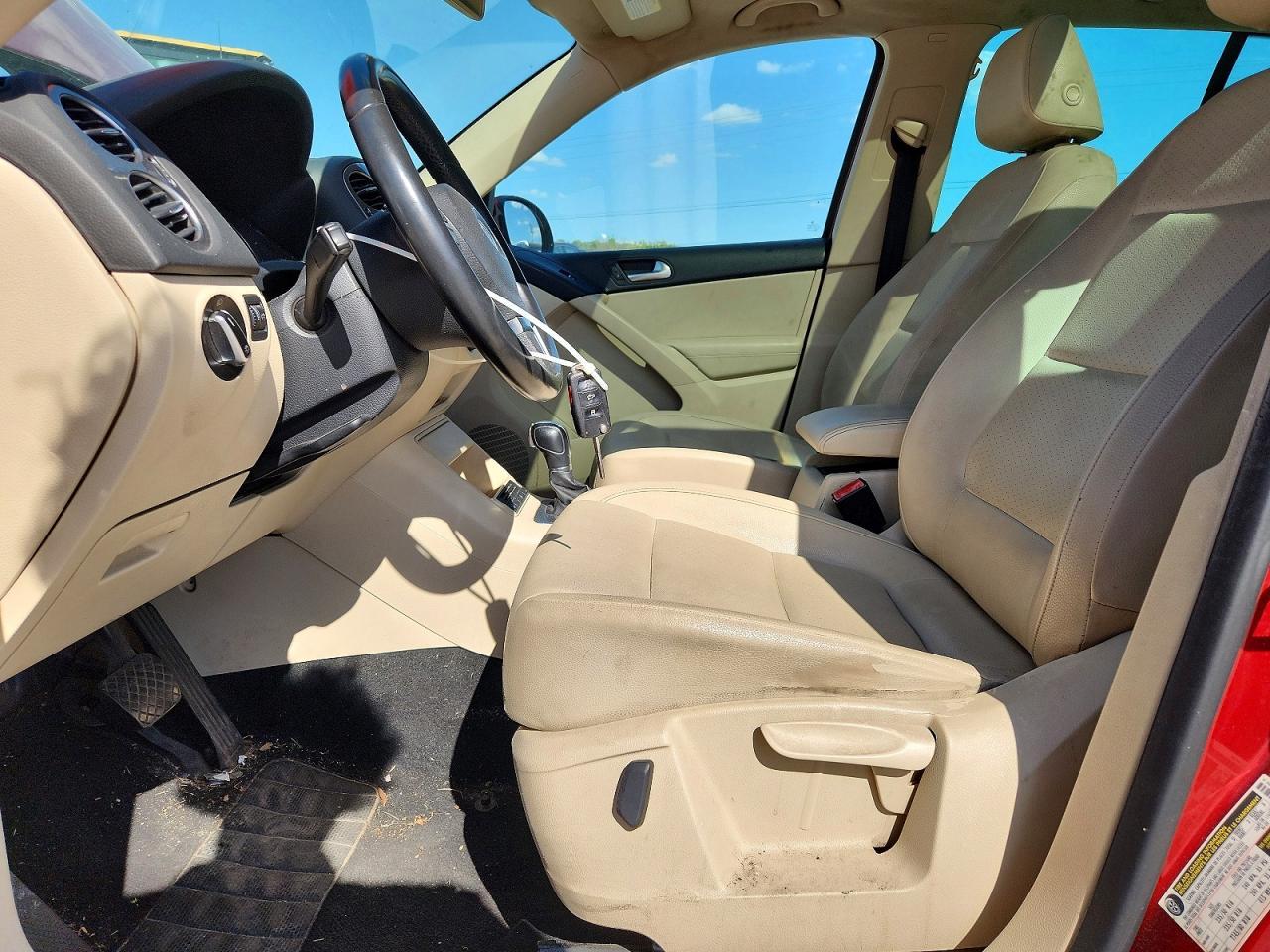 2013 Volkswagen Tiguan S - zdjęcie 7