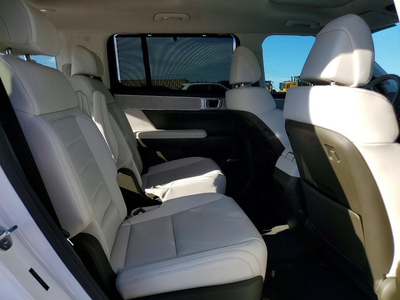 2025 Hyundai Santa Fe Hybrid Calligraphy - zdjęcie 10