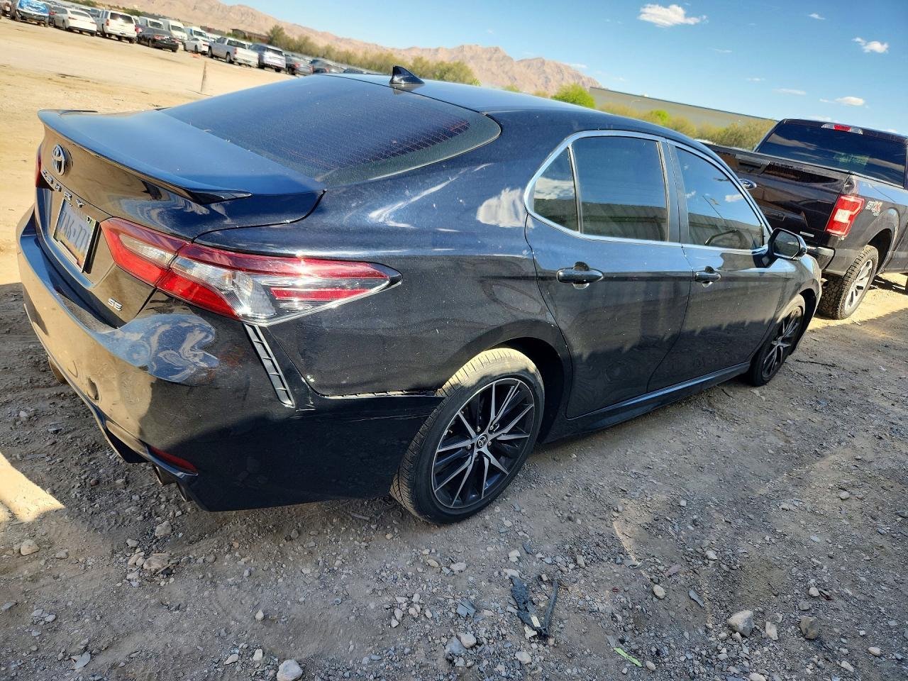 2024 Toyota Camry Se - zdjęcie 3