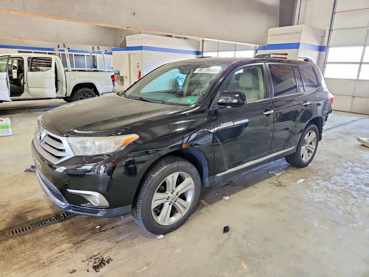 2013 Toyota Highlander Limited - zdjęcie główne