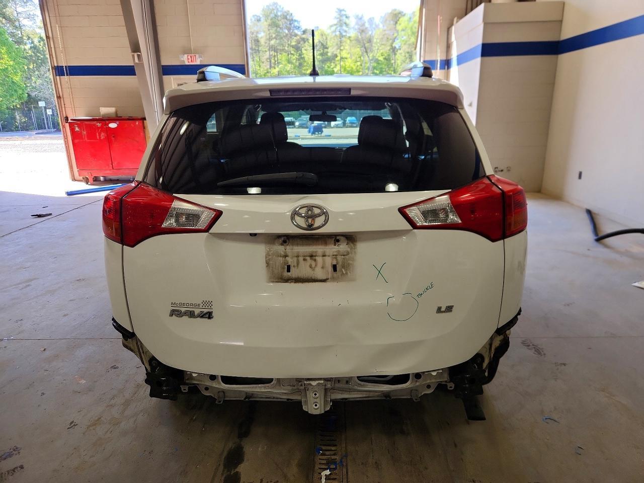 2014 Toyota Rav4 Le - zdjęcie 6