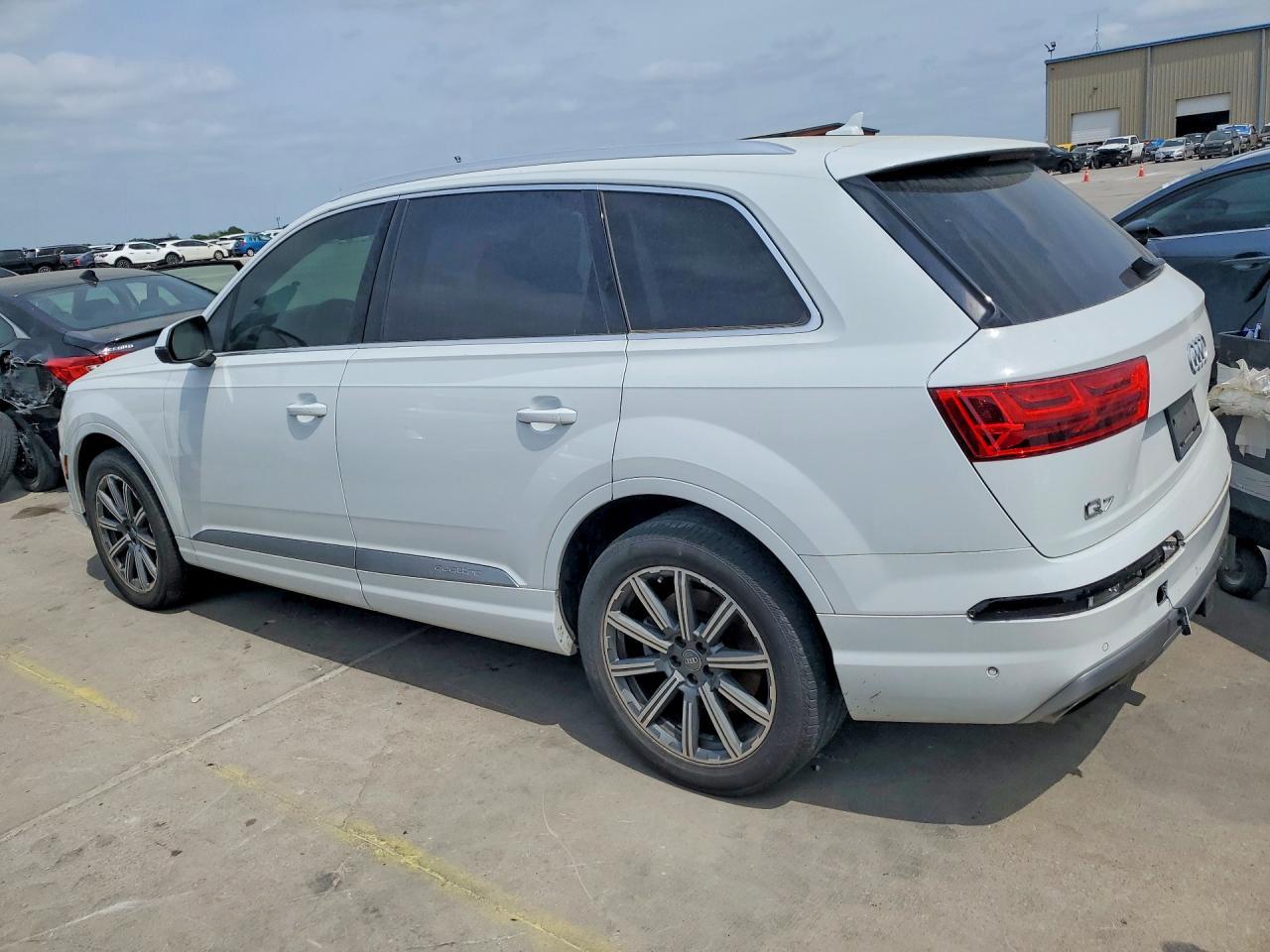 2019 Audi Q7 Premium Plus - zdjęcie 2