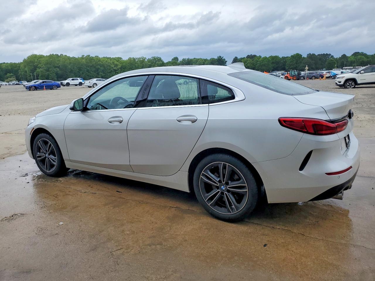 2024 BMW 228I - zdjęcie 2