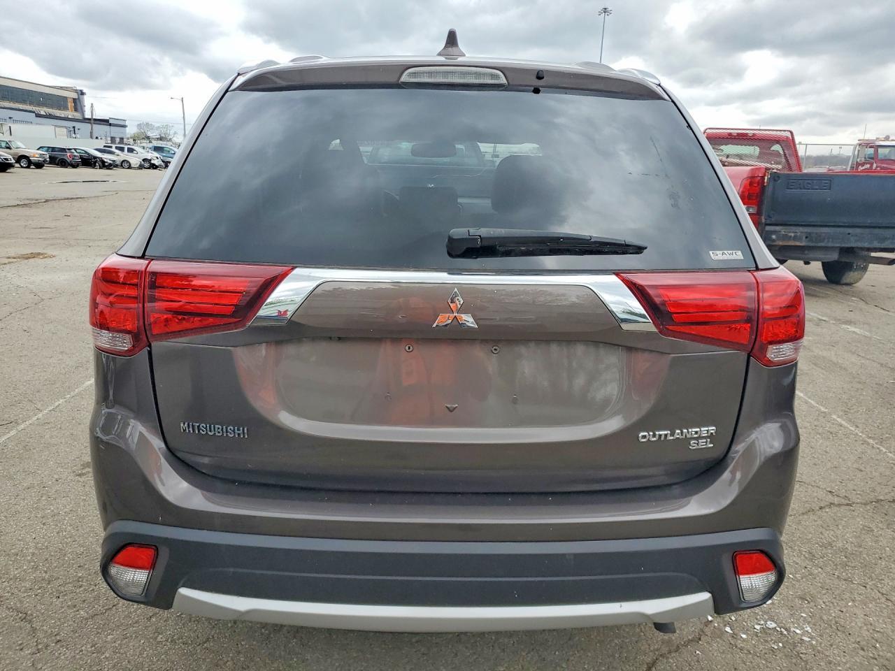 2017 Mitsubishi Outlander Se - zdjęcie 6