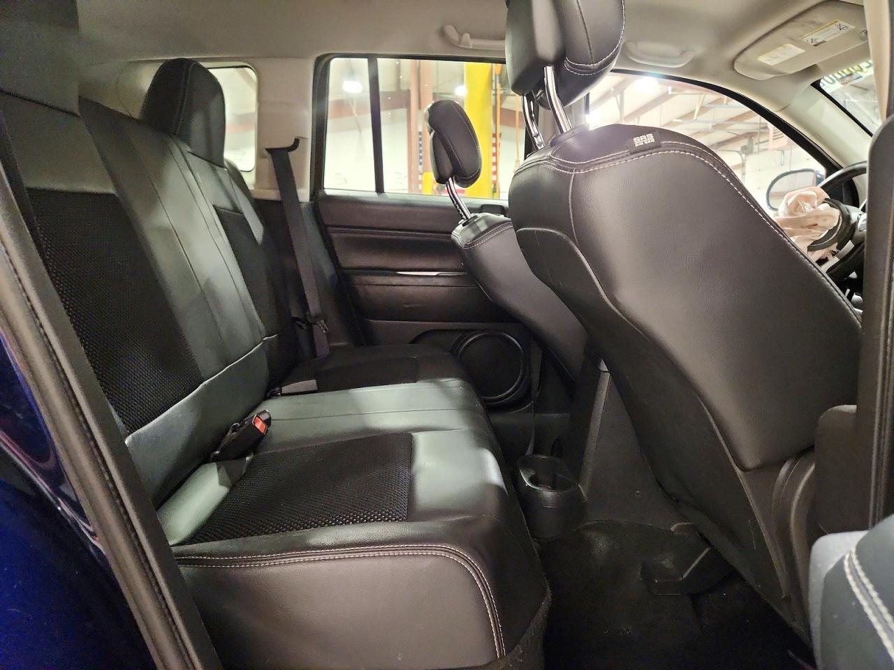 2014 Jeep Compass Latitude - zdjęcie 11