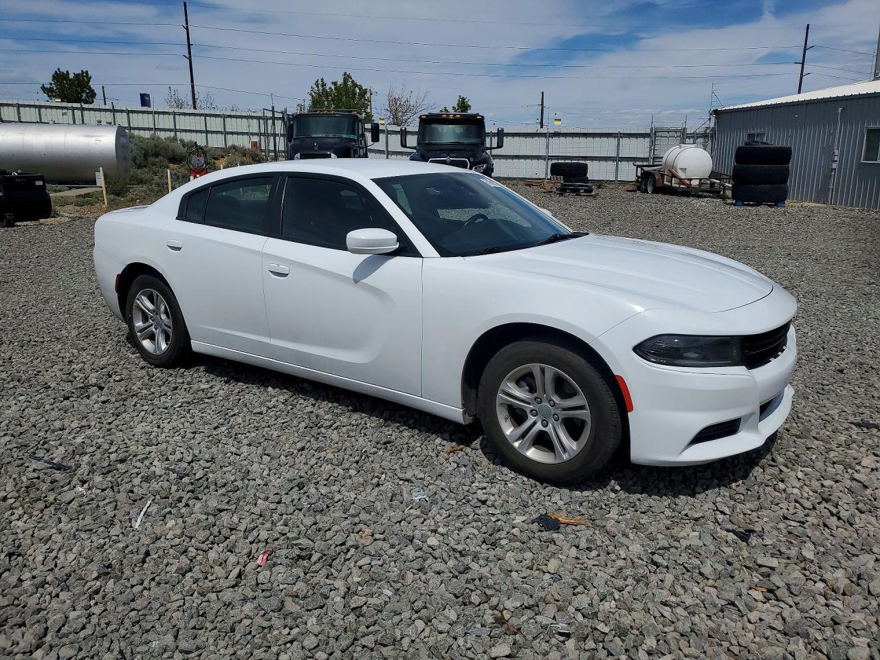2022 Dodge Charger Sxt - zdjęcie 4
