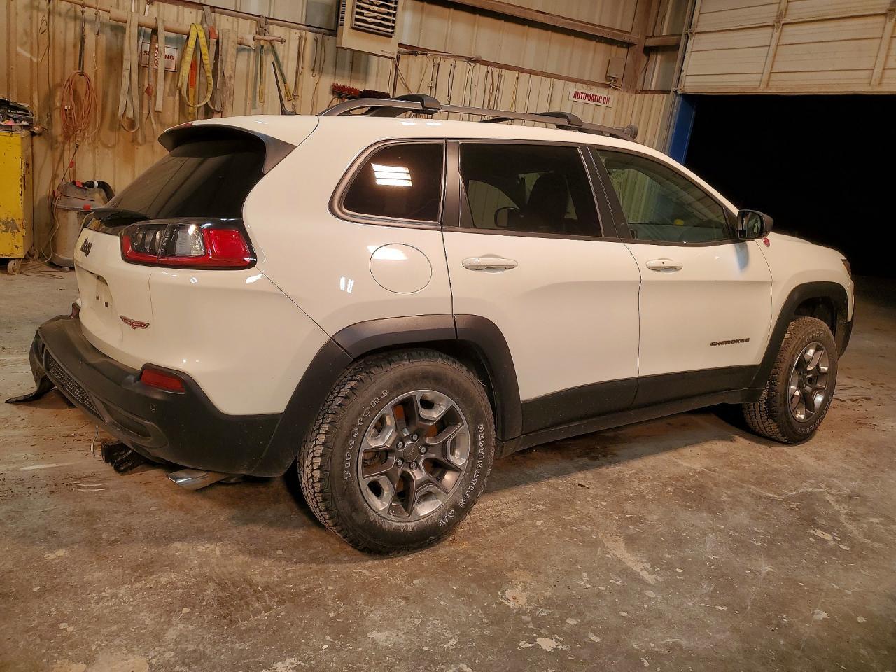 2019 Jeep Cherokee Trailhawk - zdjęcie 3