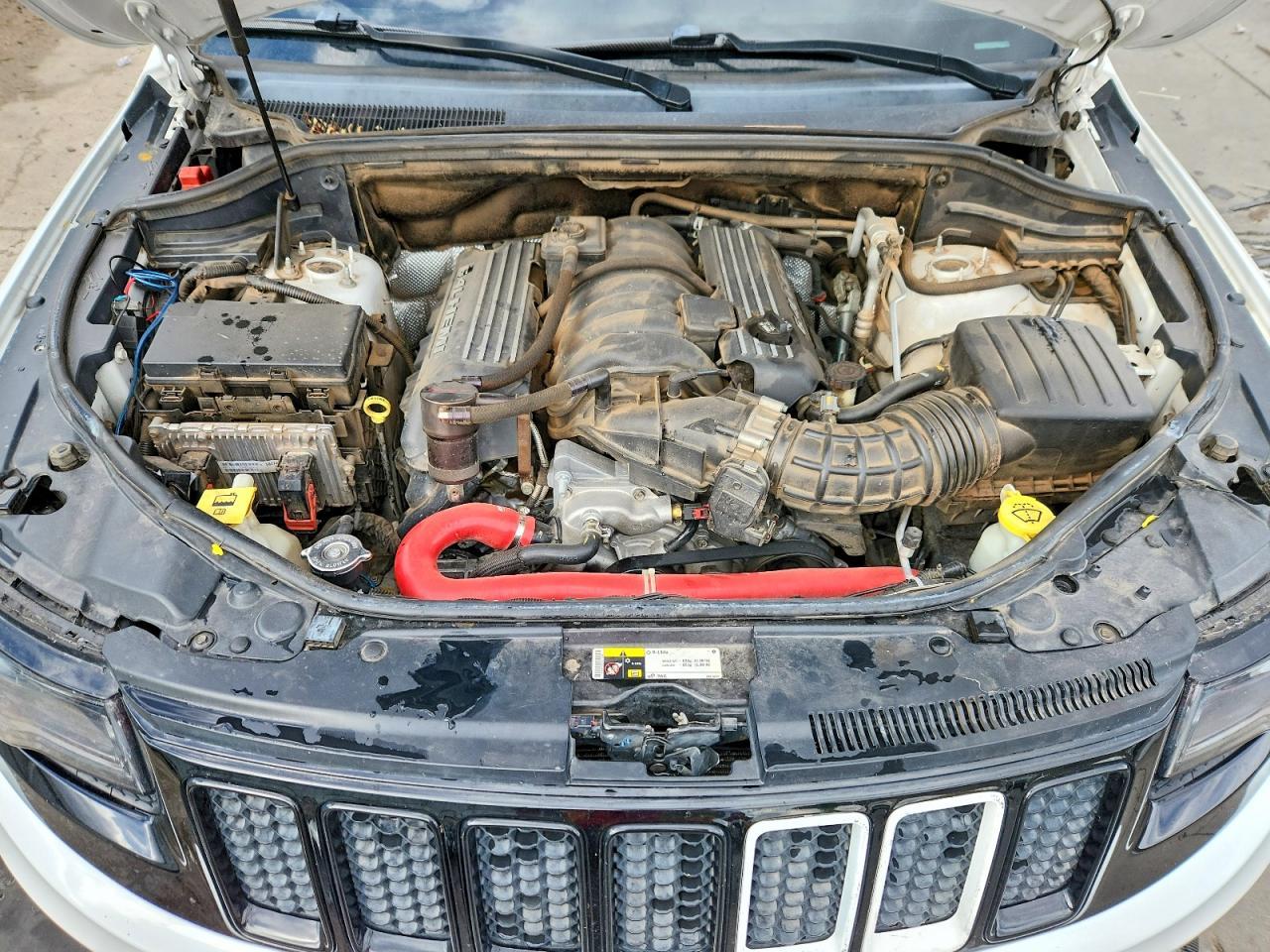 2014 Jeep Grand Cherokee Srt-8 - zdjęcie 12