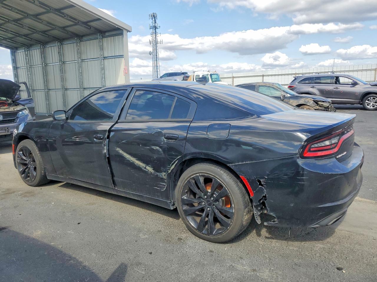 2016 Dodge Charger Sxt - zdjęcie 2