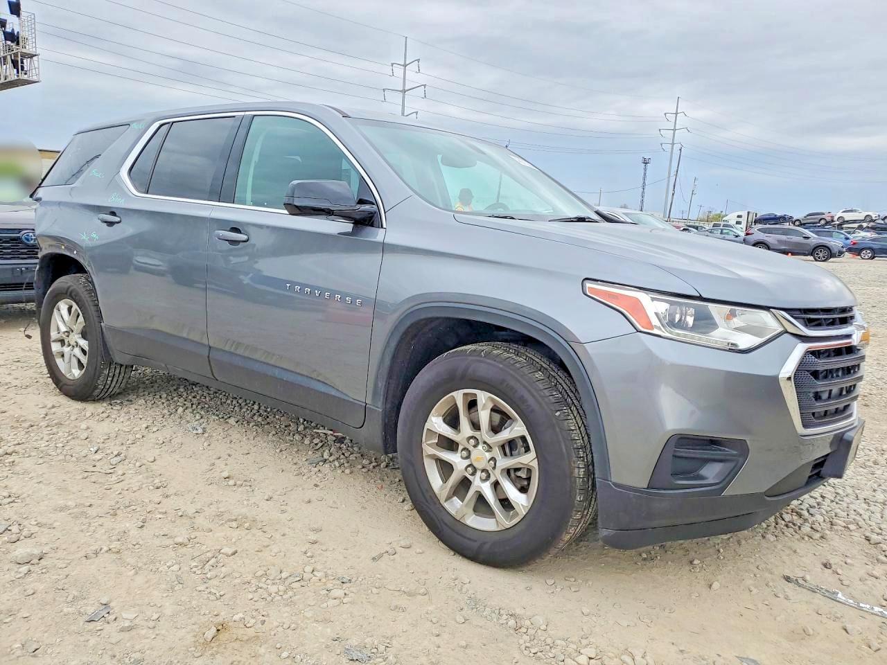 2019 Chevrolet Traverse Ls - zdjęcie 4