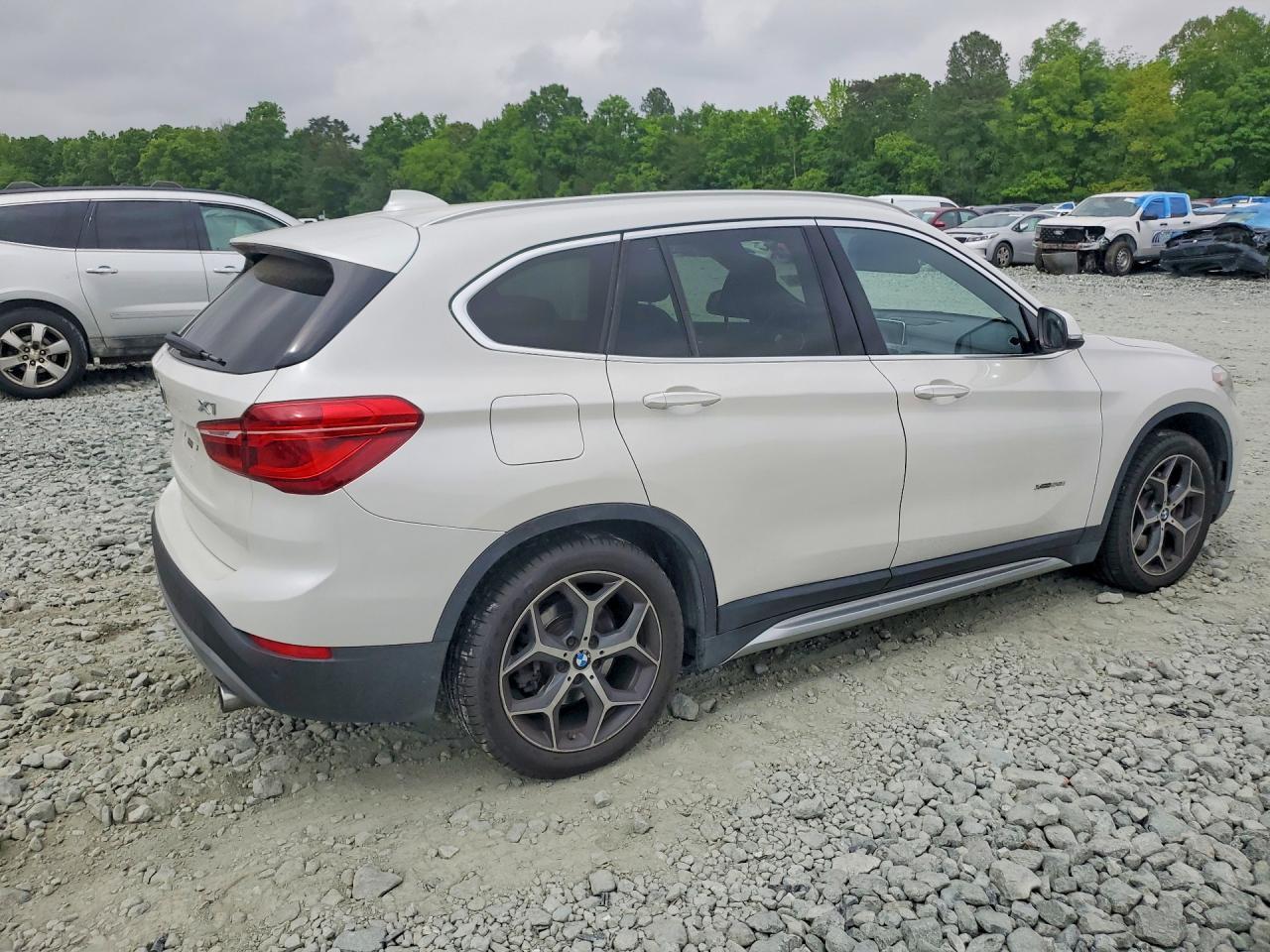 2016 BMW X1 xDrive28I - zdjęcie 3