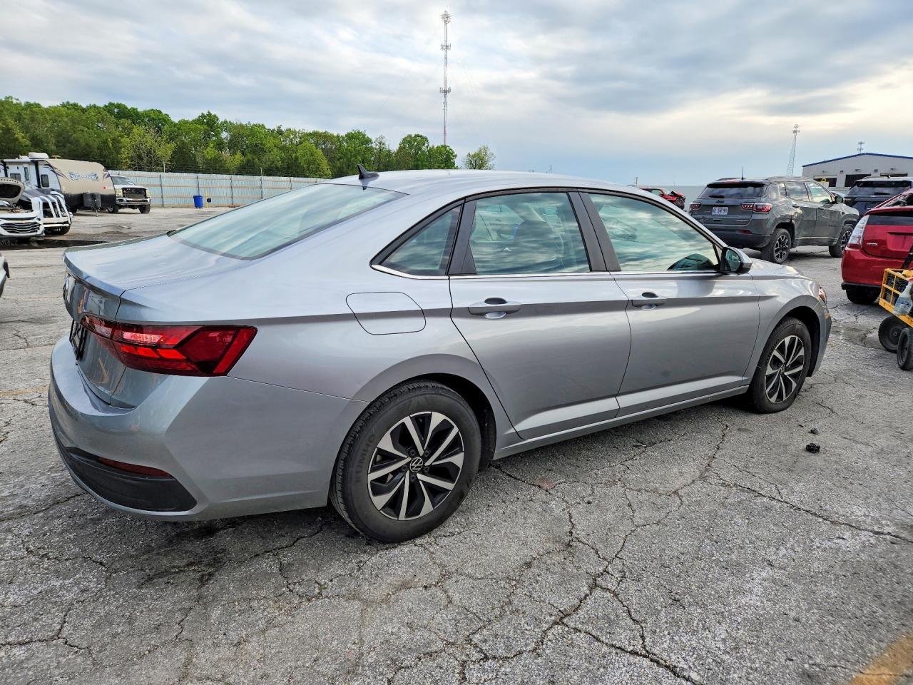 2023 Volkswagen Jetta S - zdjęcie 3